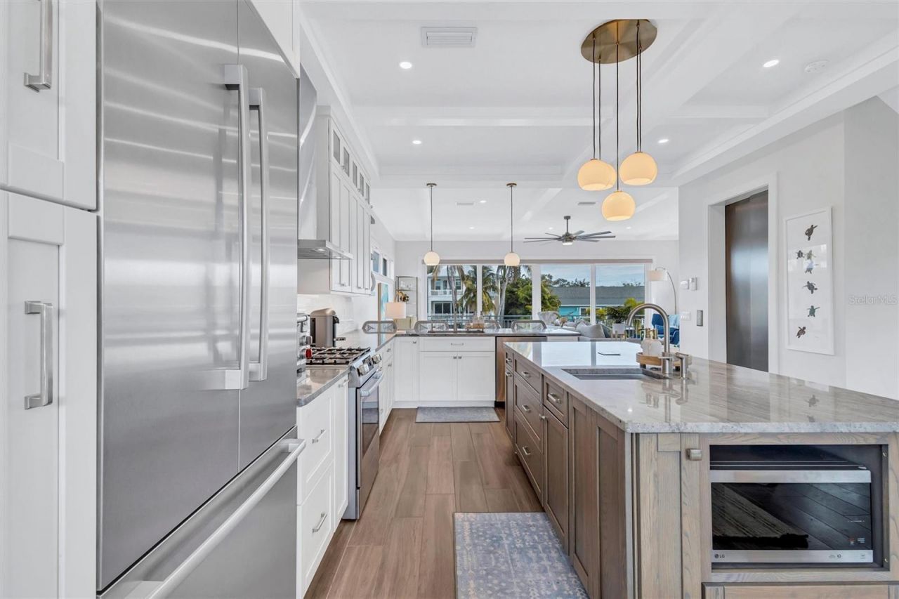 4881 Oxford Drive, Siesta Key, FL 34242 Photo