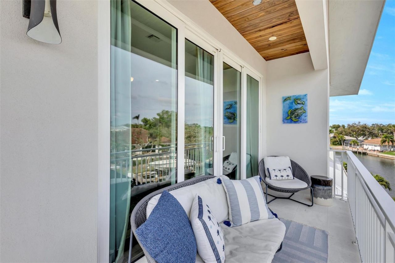 4881 Oxford Drive, Siesta Key, FL 34242 Photo