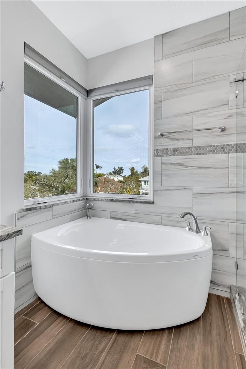 4881 Oxford Drive, Siesta Key, FL 34242 Photo