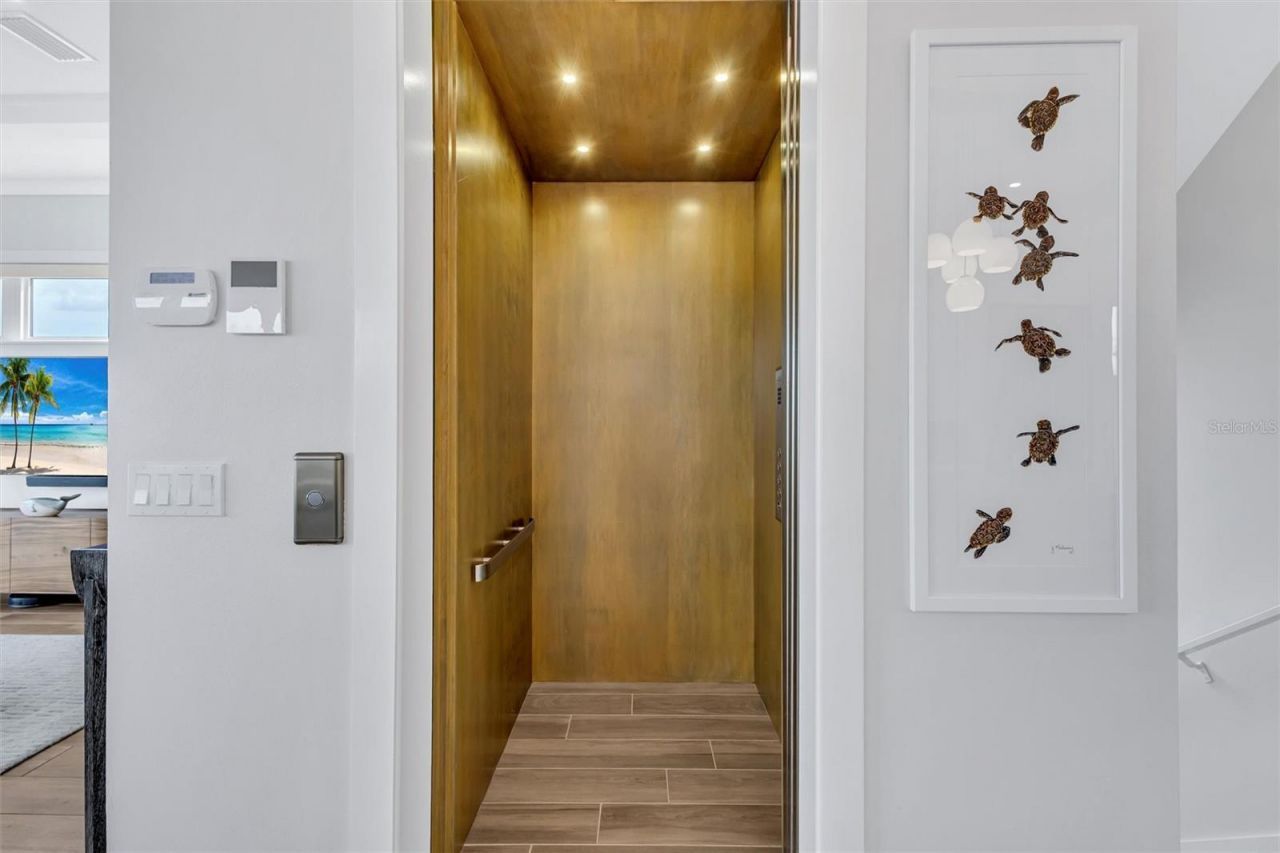 4881 Oxford Drive, Siesta Key, FL 34242 Photo