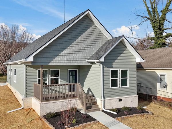 1233 Connecticut Ave, Knoxville, TN 37921