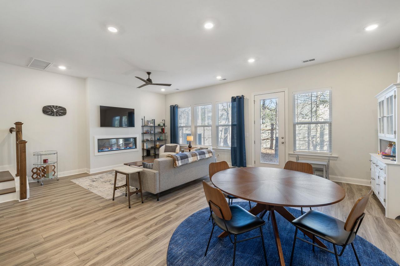 3064 Emma Lane Photo 11