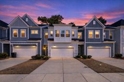 3064 Emma Lane photo 4