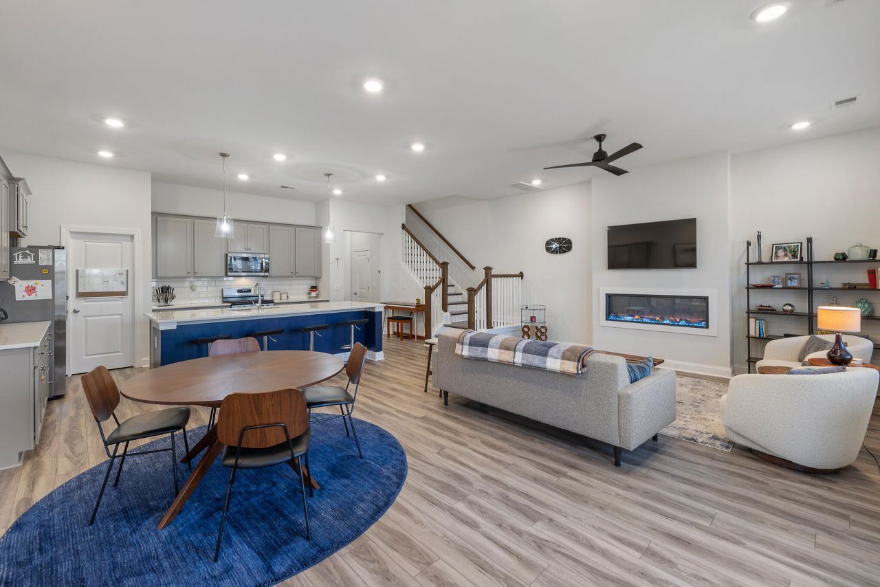 3064 Emma Lane Photo 9