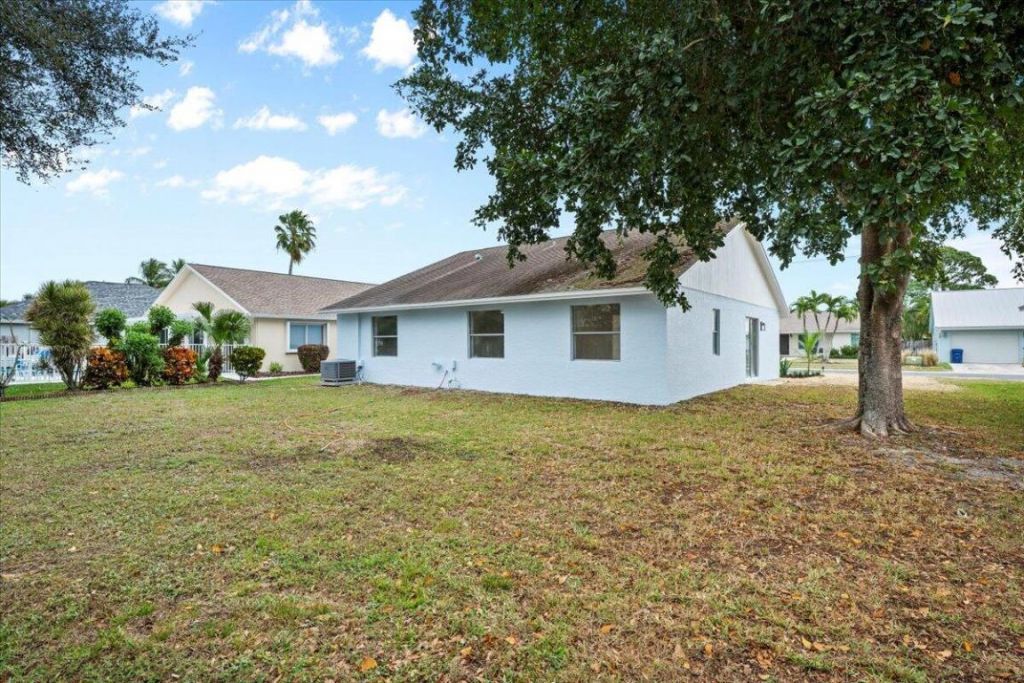 126 Wandering Trail, Jupiter, FL 33458 Photo