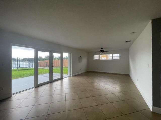 7871 NW 181st Street, Hialeah, FL 33015 Photo