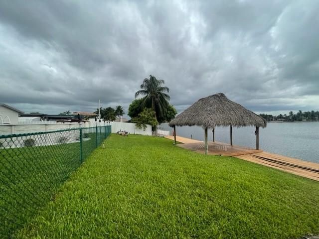 7871 NW 181st Street, Hialeah, FL 33015 Photo