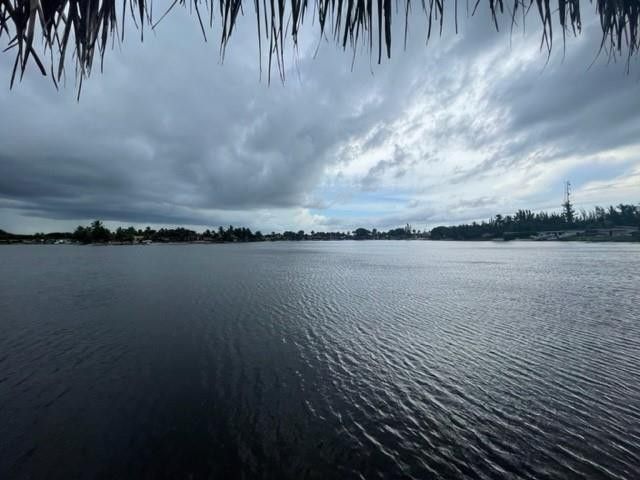 7871 NW 181st Street, Hialeah, FL 33015 Photo