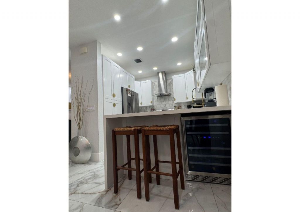 1041 NE 208th Street, Unit 1041, Miami, FL 33179 Photo