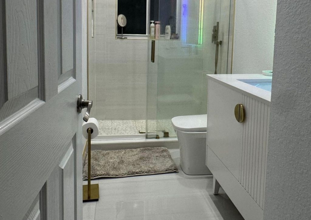 1041 NE 208th Street, Unit 1041, Miami, FL 33179 Photo