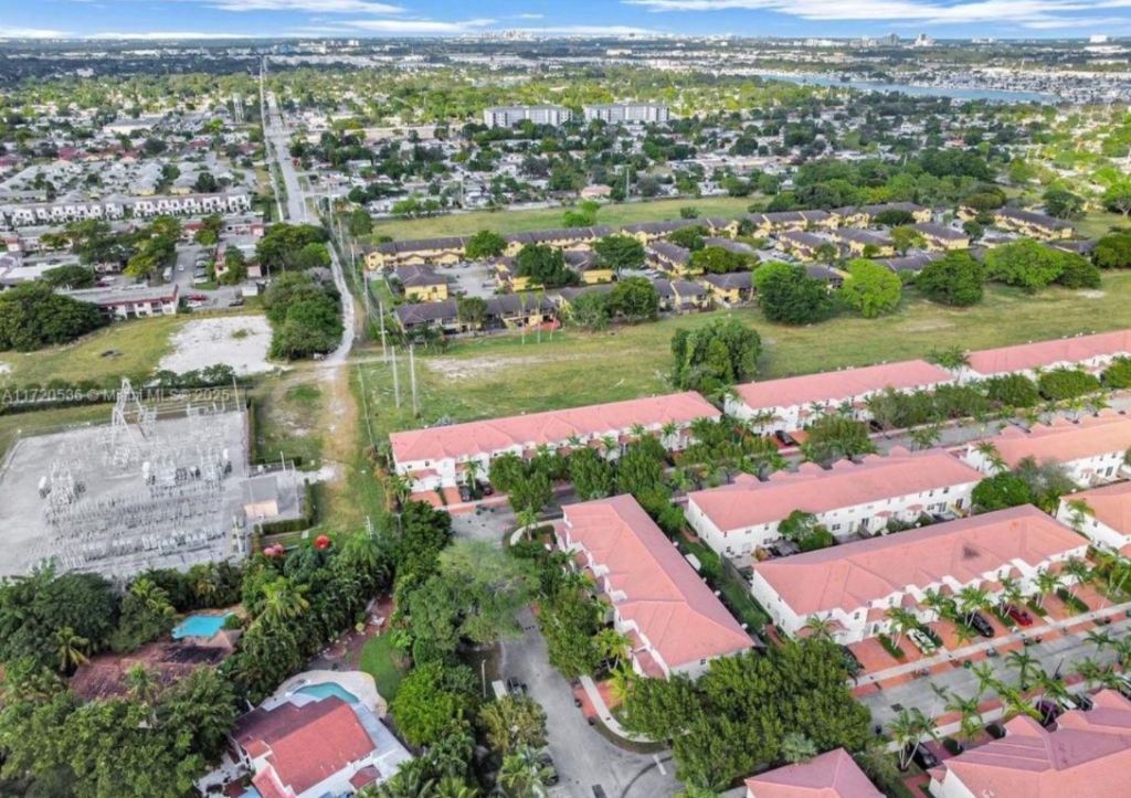 1041 NE 208th Street, Unit 1041, Miami, FL 33179 Photo