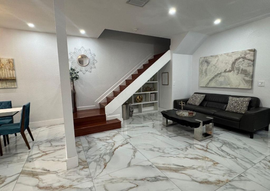 1041 NE 208th Street, Unit 1041, Miami, FL 33179 Photo