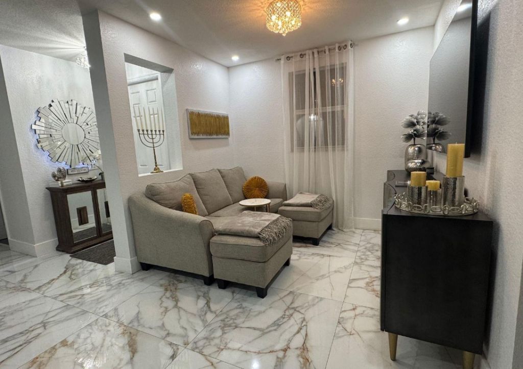 1041 NE 208th Street, Unit 1041, Miami, FL 33179 Photo