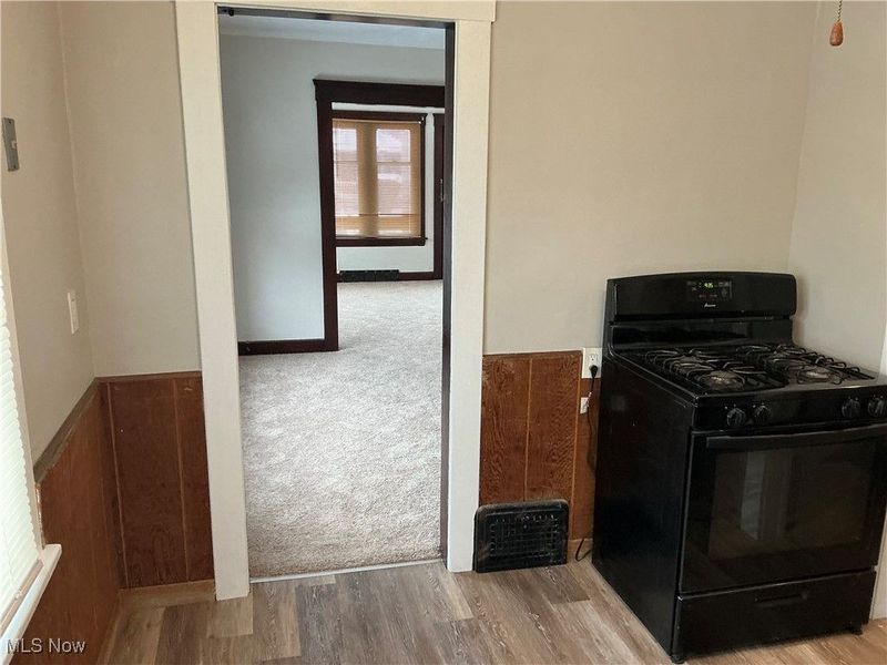 4270 Valley Road, Cleveland, OH 44109 Photo 13