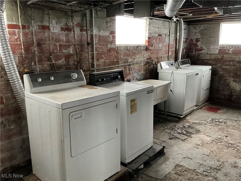 4270 Valley Road, Cleveland, OH 44109 Photo 22