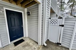 400 Cambridge Circle photo 4