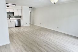 400 Cambridge Circle photo 4