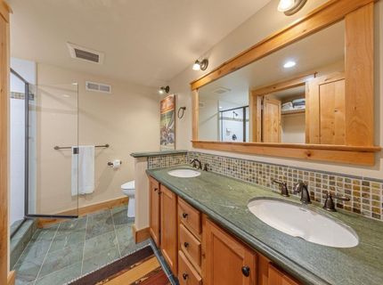 6442 Donner Road, Tahoe Vista, CA 96148 Photo
