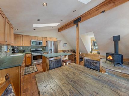 6442 Donner Road, Tahoe Vista, CA 96148 Photo
