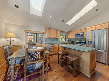 6442 Donner Road, Tahoe Vista, CA 96148 Photo