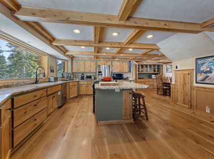 6442 Donner Road, Tahoe Vista, CA 96148 Photo