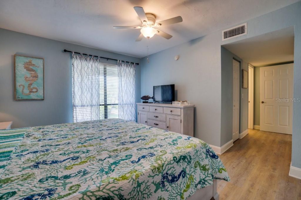 1801 Gulf Drive N, Unit 211, Bradenton Beach, FL 34217 Photo