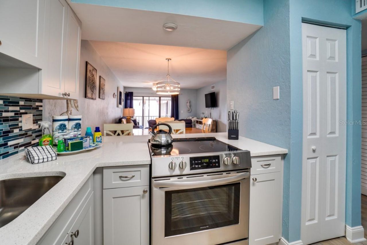 1801 Gulf Drive N, Unit 211, Bradenton Beach, FL 34217 Photo