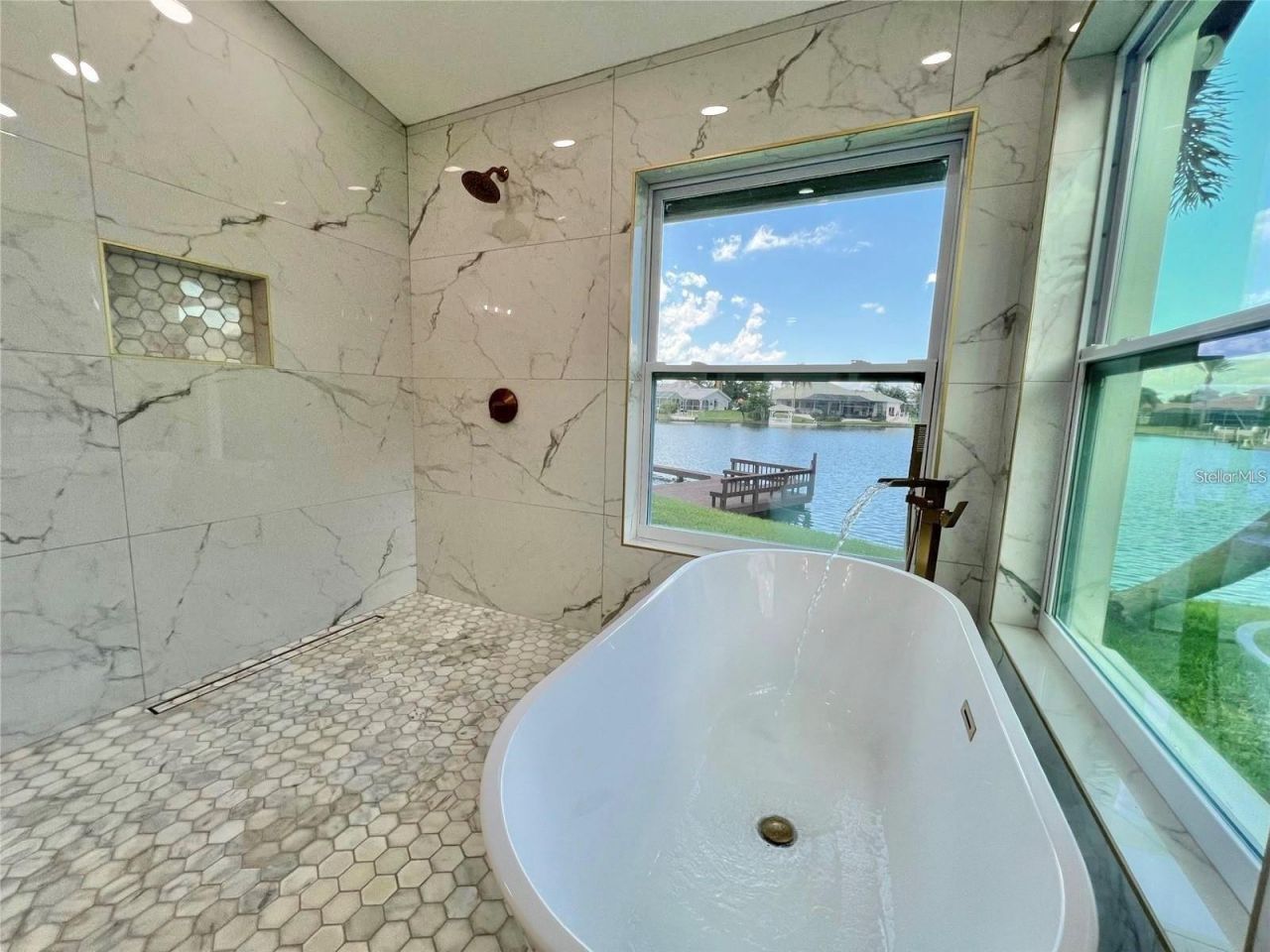 4804 Longwater Way, Tampa, FL 33615 Photo