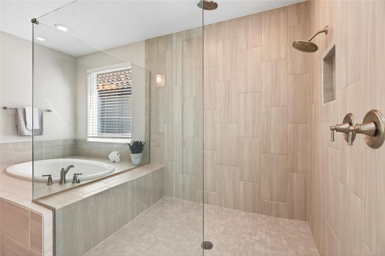 18215 Leafmore Street, Lutz, FL 33548 Photo