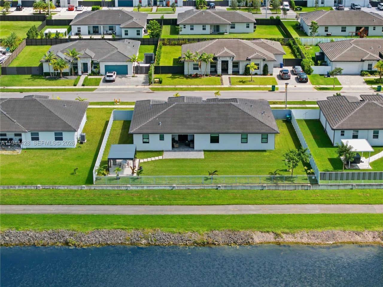 19080 SW 133rd Ct, Miami, FL 33177 Photo