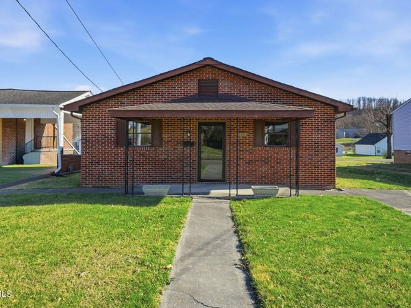 1512 East Fairview Avenue, Johnson City, TN 37601