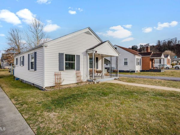 212 Ferguson Avenue, Elizabethton, TN 37643