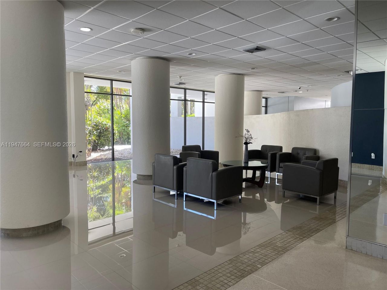 20100 W Country Club Dr , Unit 507, Aventura, FL 33180 Photo