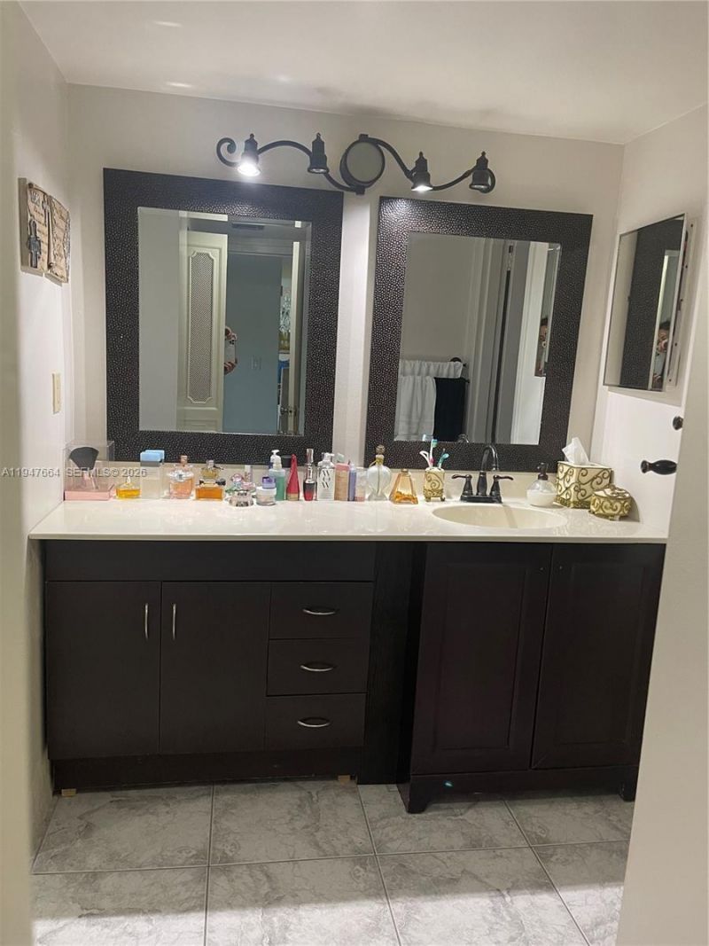 20100 W Country Club Dr , Unit 507, Aventura, FL 33180 Photo