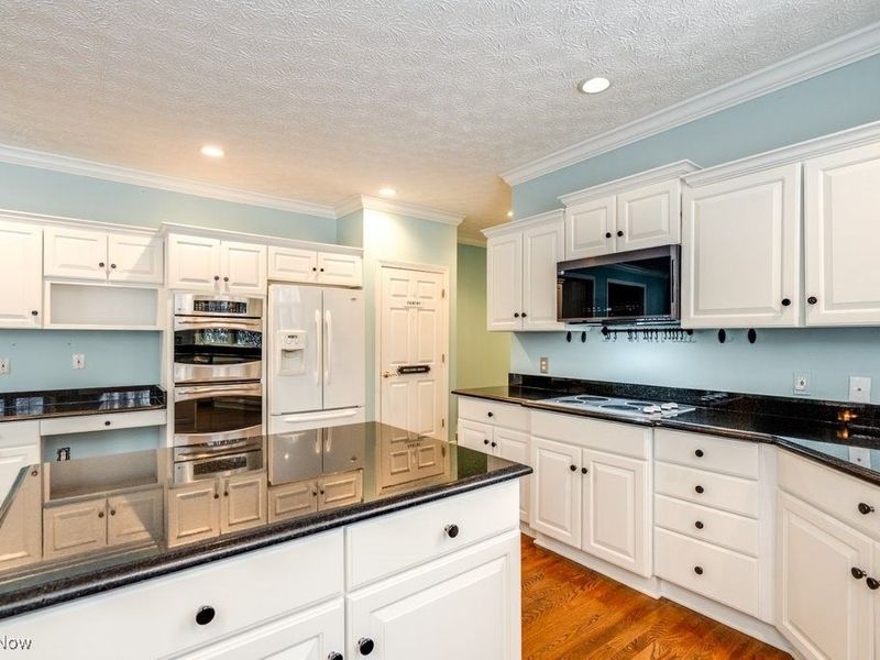 515 Woodview Trail, Aurora, OH 44202 Photo 17