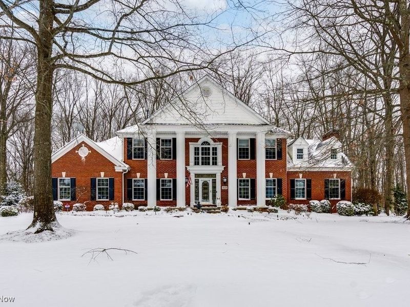 515 Woodview Trail, Aurora, OH 44202 Photo 2