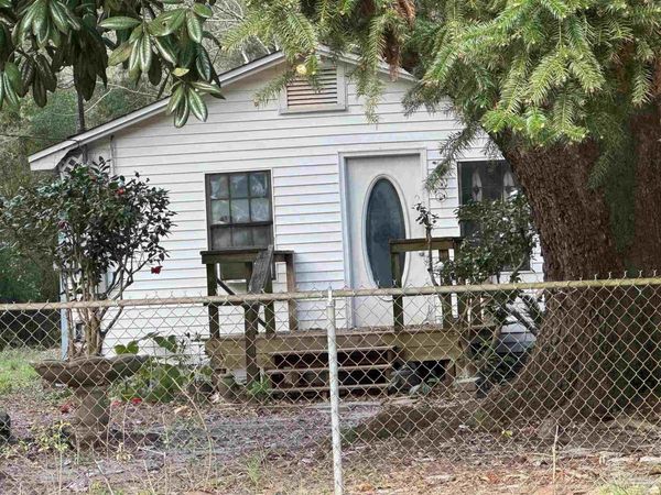 1510 Acorn Ln, Pensacola, FL 32514