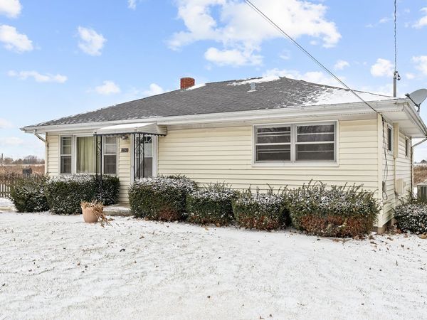 254 E Old Plank Road, Burlington, IL 60109