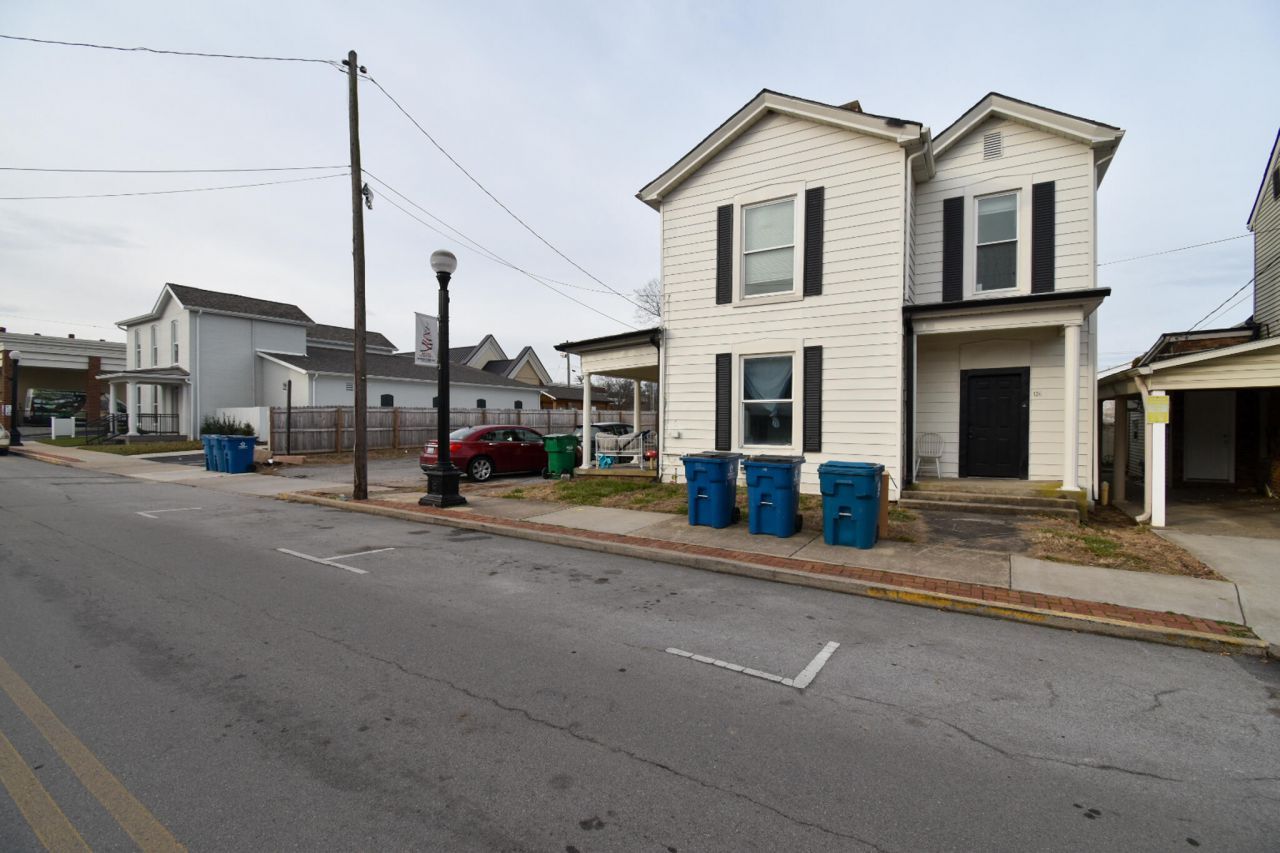 126 N Main Street, Harrodsburg, KY 40330 Main Photo