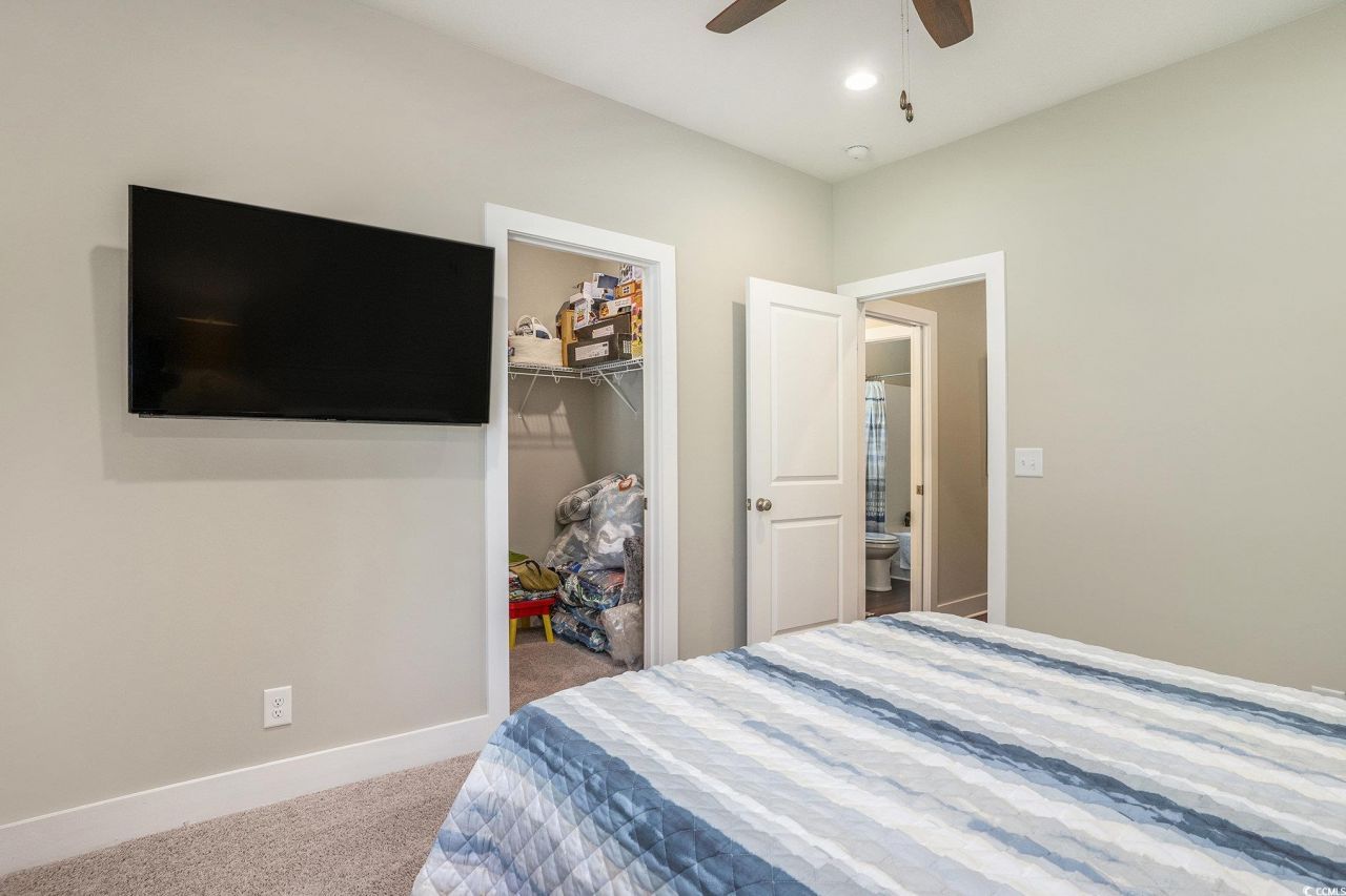 769 Country Club Dr. Photo 23