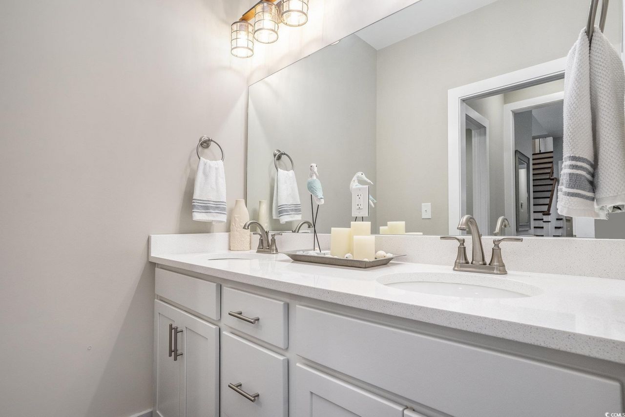 769 Country Club Dr. Photo 26