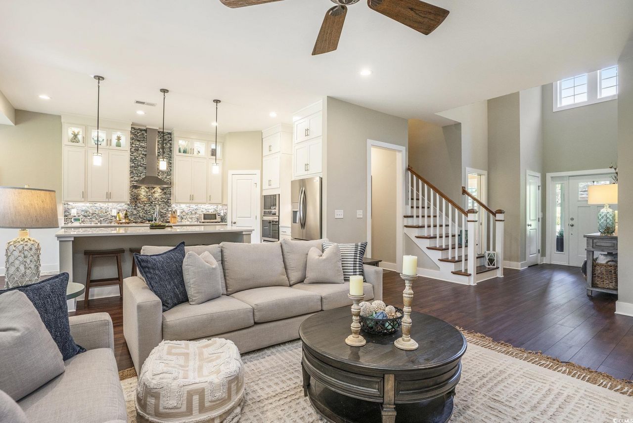 769 Country Club Dr. Photo 7