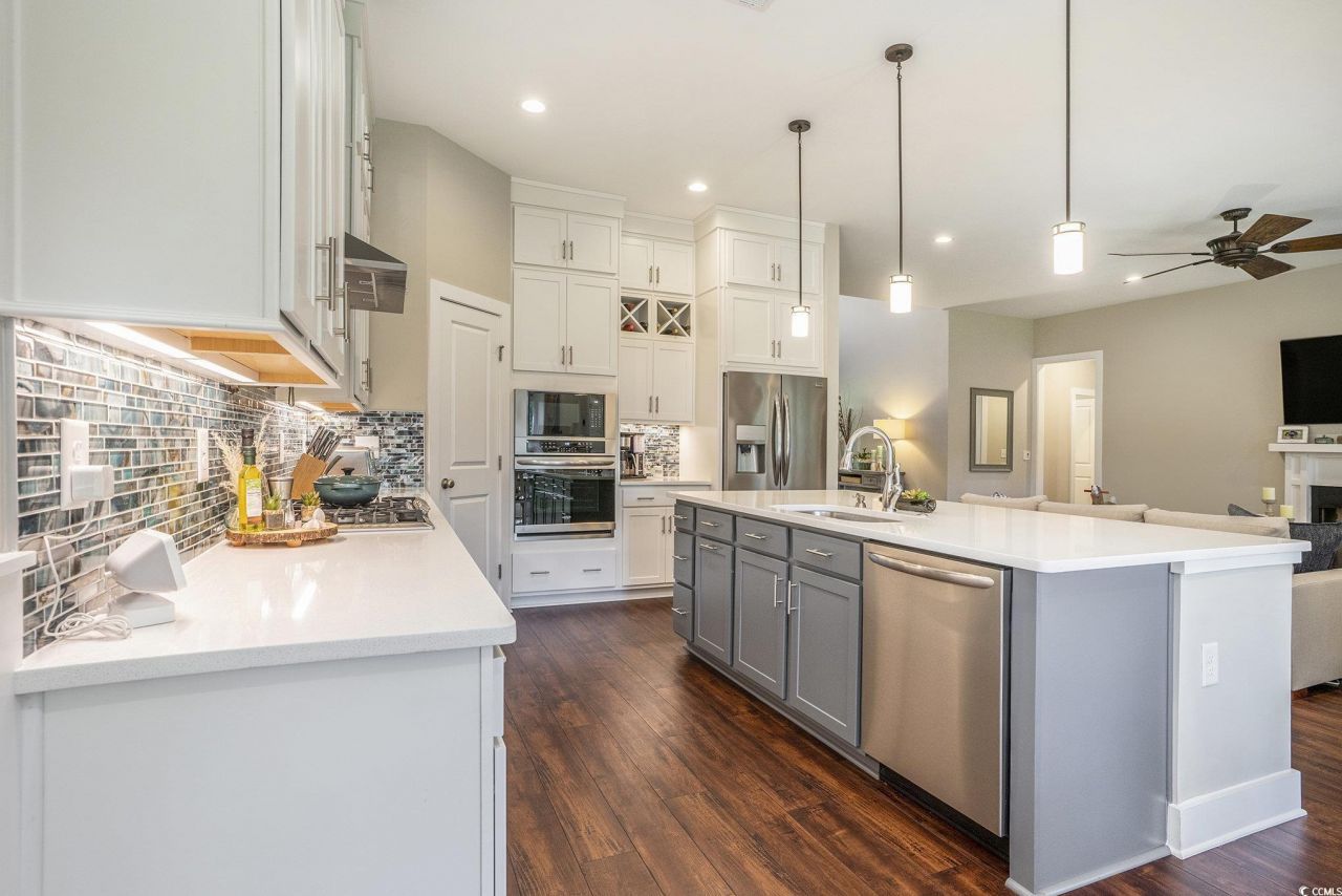 769 Country Club Dr. Photo 9