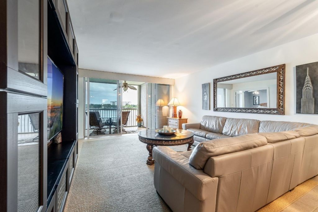 3091 N Course Drive, Unit 406, Pompano Beach, FL 33069 Photo