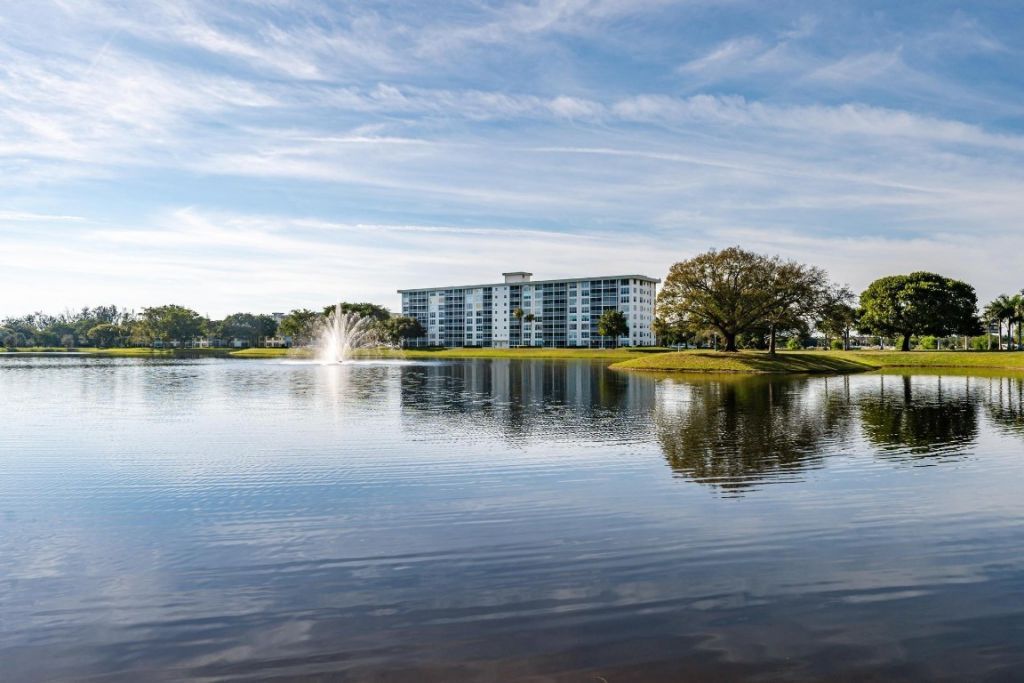 3091 N Course Drive, Unit 406, Pompano Beach, FL 33069 Photo