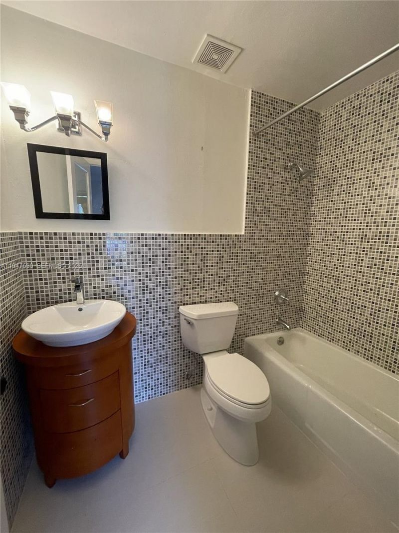 9944 NW 41st St, Unit 23, Doral, FL 33178 Photo