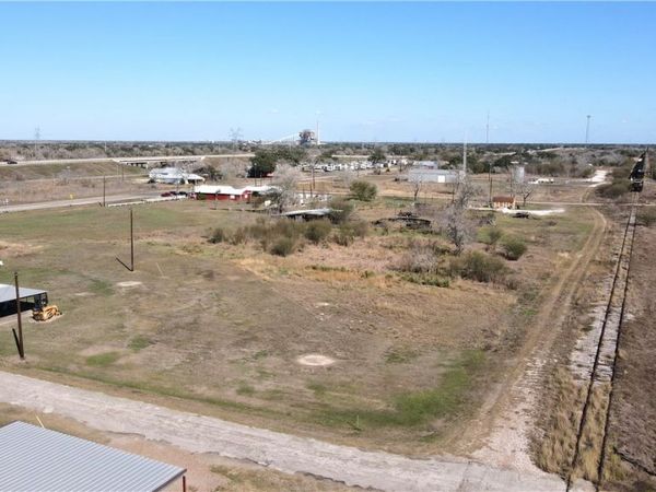 000 Cotton Street, Fannin, TX 77960