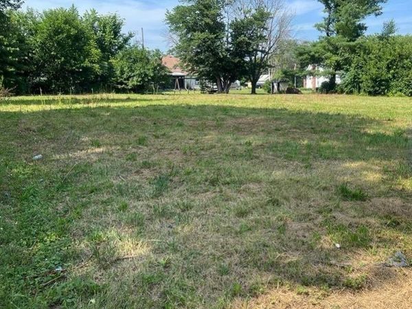 208 E 4TH Street, Vermont, IL 61484