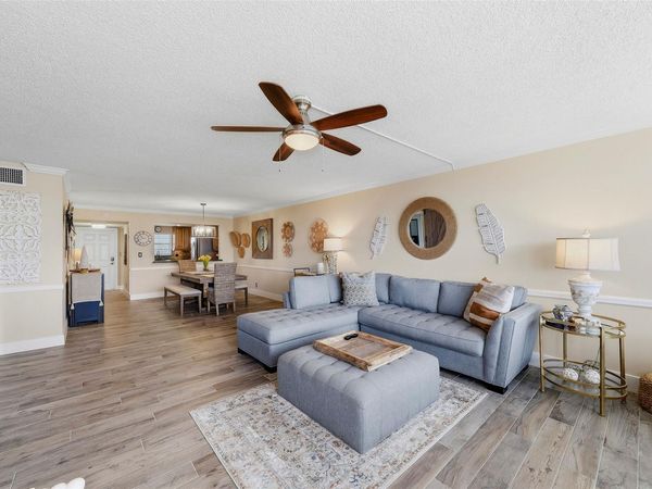 3051 NE 48th St, Unit 509, Fort Lauderdale, FL 33308