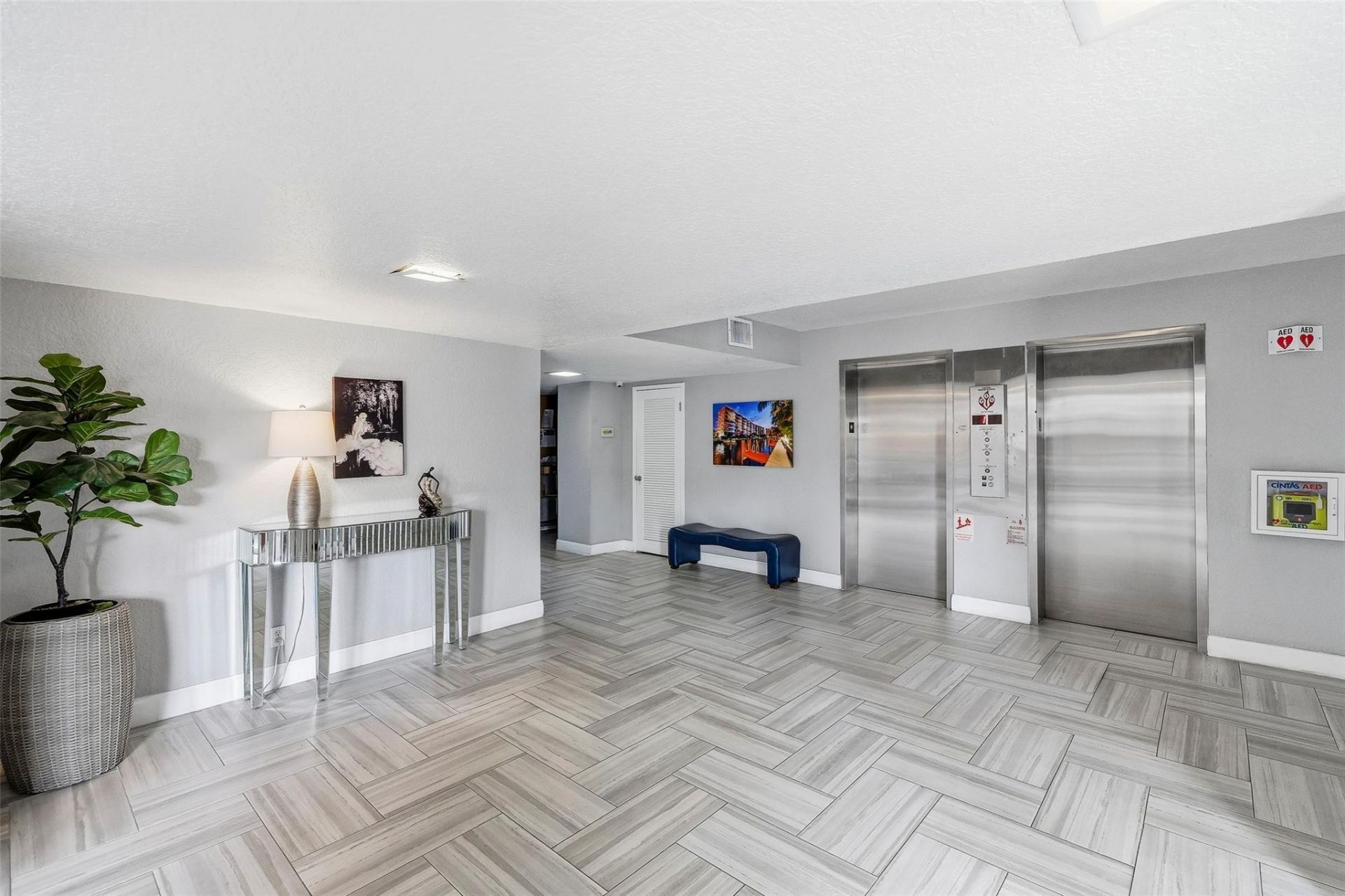 3051 NE 48th Street, Unit 509, Fort Lauderdale, FL 33308 Photo